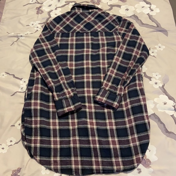 Oversized Roots Flannel - Picture 2 of 3